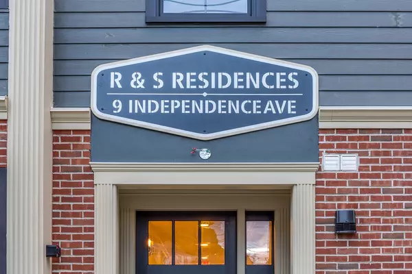 Braintree, MA 02184,9 Independence Ave #211