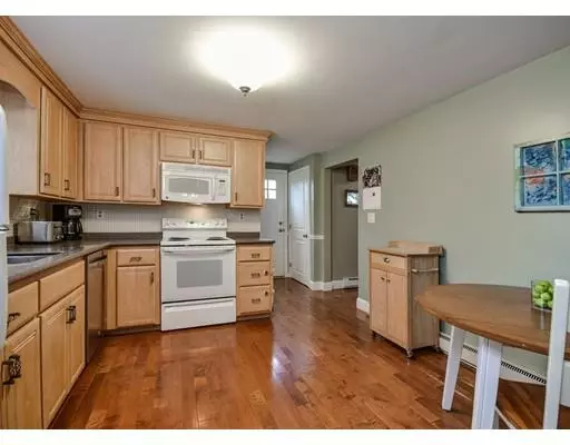 Needham, MA 02494,93 Sachem Rd