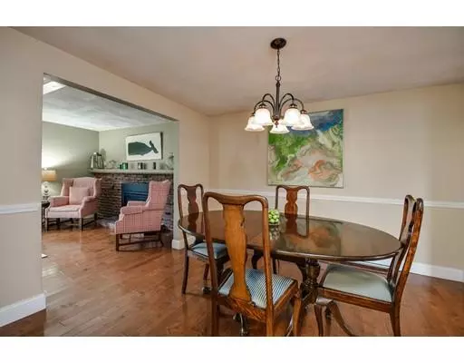 Needham, MA 02494,93 Sachem Rd