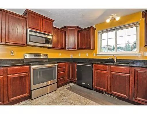 Fitchburg, MA 01420,103 Brierwood Dr