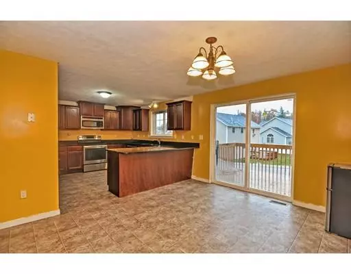 Fitchburg, MA 01420,103 Brierwood Dr