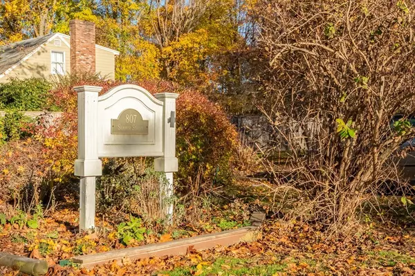 Manchester, MA 01944,807 Summer St #3