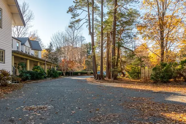 Manchester, MA 01944,807 Summer St #3