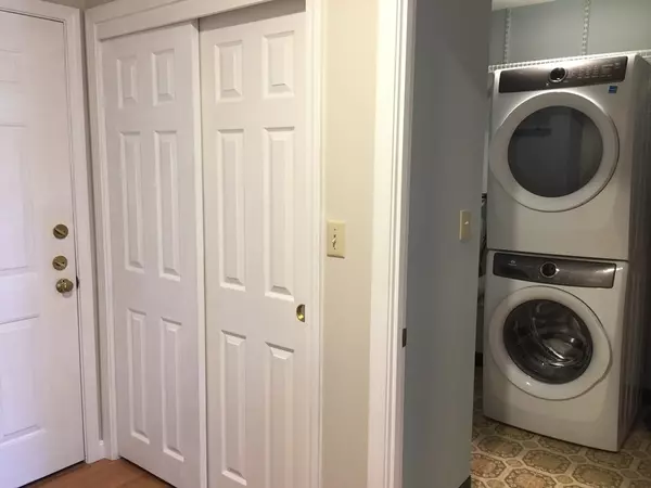 Weymouth, MA 02189,85 Whitman #204