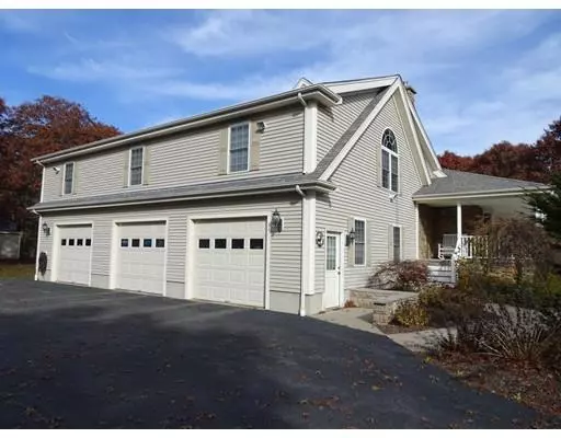 Berkley, MA 02779,1 Carma Ln