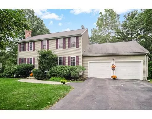 45 Hilltop Rd, Franklin, MA 02038