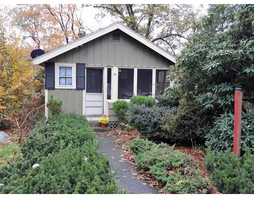 30 Oak Point Rd, Saugus, MA 01906