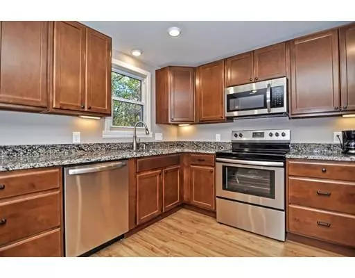 Sutton, MA 01590,72 Lincoln Road