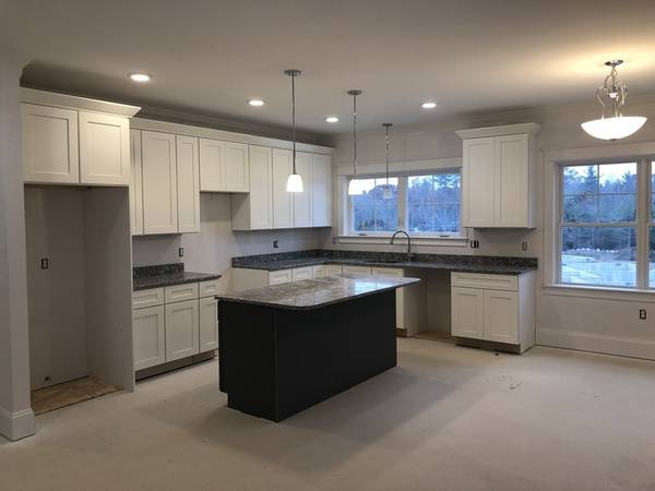 Hanover, MA 02339,4 Longwood Lane #302