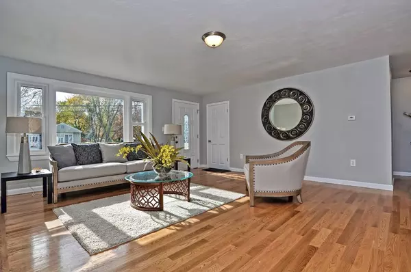 Fairhaven, MA 02719,72 Hedge St