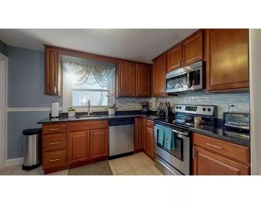 Methuen, MA 01844,18 Ridge Rd