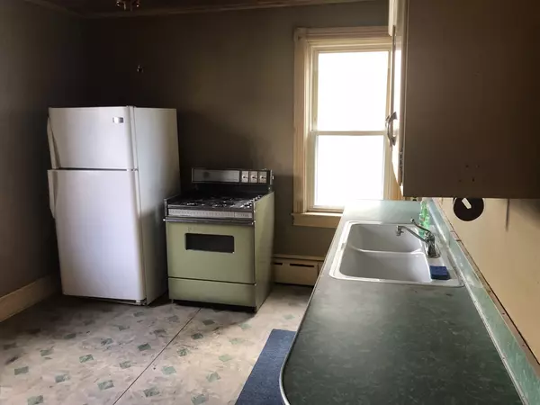 Fall River, MA 02724,64 Montaup St