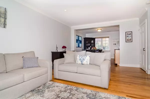 Brookline, MA 02446,4 Still St #3