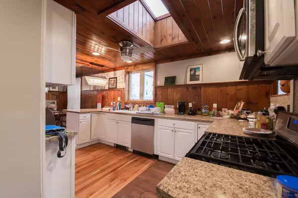 Central Falls, RI 02863,271 Cowden St