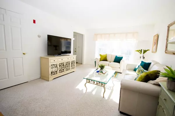 Whitman, MA 02382,646 Bedford Street #B4