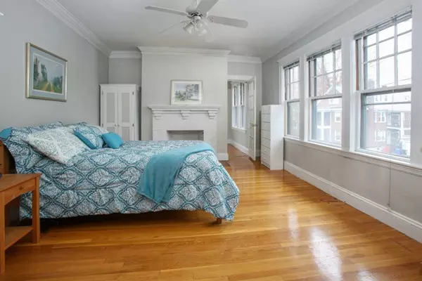 Brookline, MA 02446,70 Abbottsford Rd #2