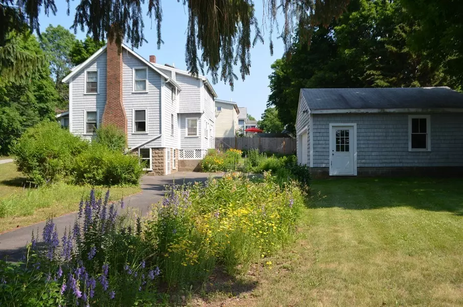 20 Maple Avenue, Ipswich, MA 01938