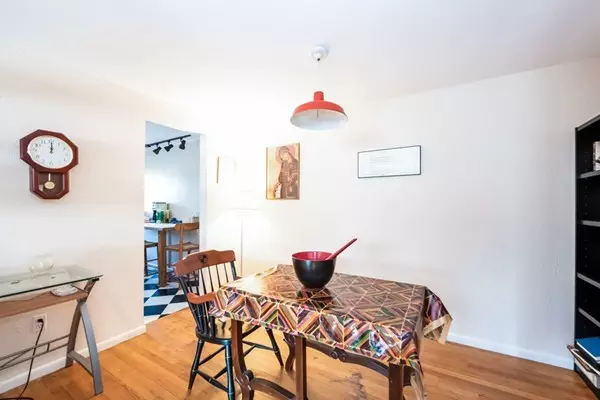 Arlington, MA 02474,7 Colonial Village Dr #9