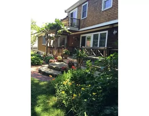 Cohasset, MA 02025,19 Tupelo Rd