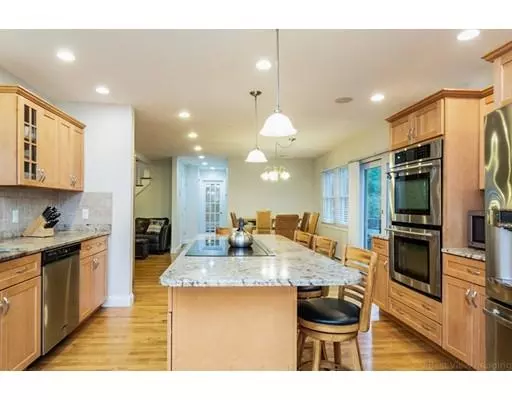 Cohasset, MA 02025,19 Tupelo Rd