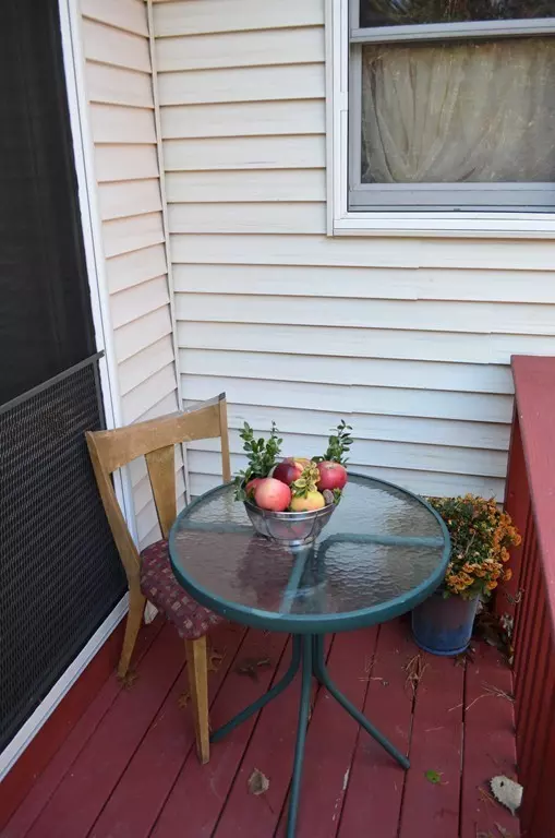 Southampton, MA 01073,19 Pequot