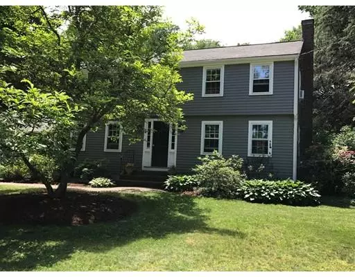 7 Carriage Lane, Hamilton, MA 01982