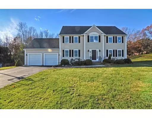 32 Myles Ln, Shirley, MA 01464