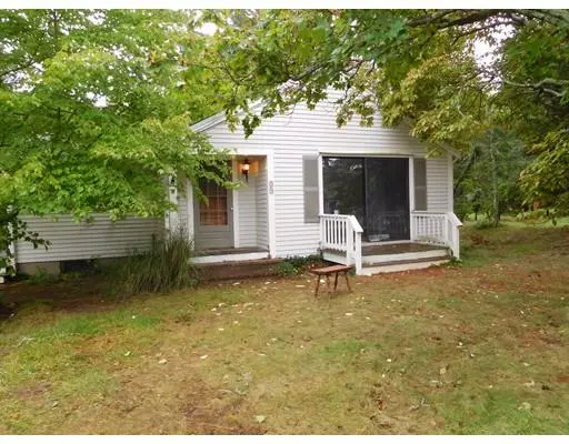 59 Pembroke St, Kingston, MA 02364