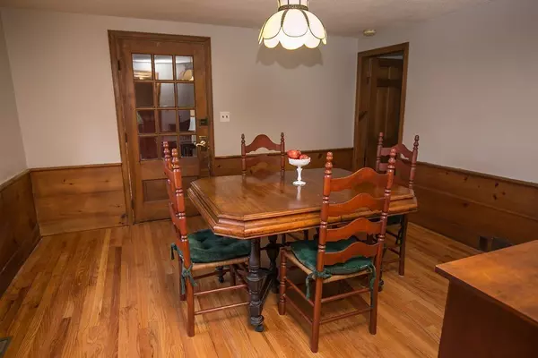 Huntington, MA 01050,4 Bromley Rd