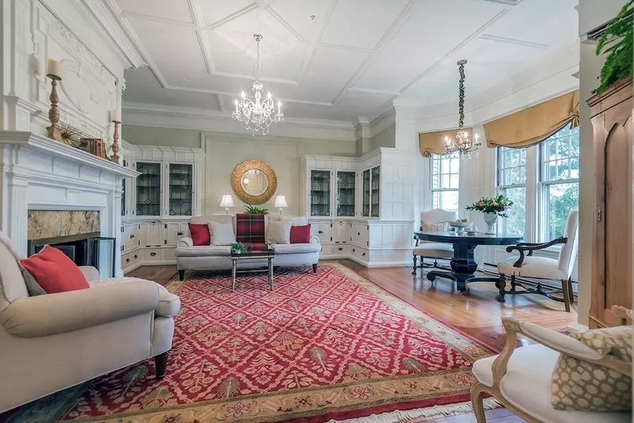 250 N Main St #3, Andover, MA 01810