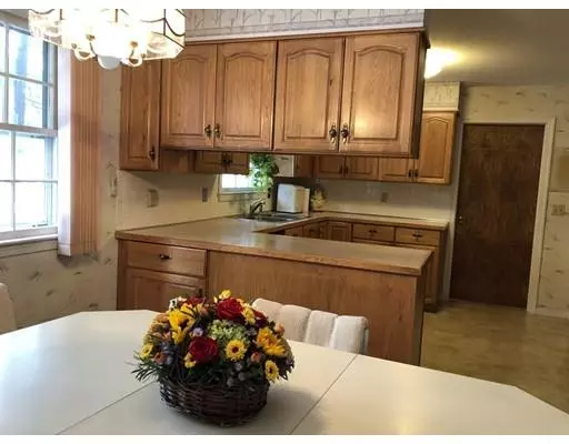 Lancaster, MA 01523,137 Old County Rd