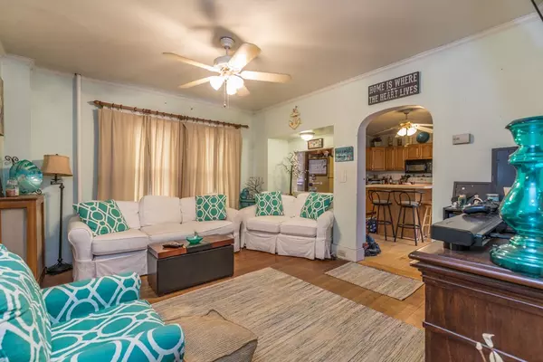 Fitchburg, MA 01420,17 Ellis Street