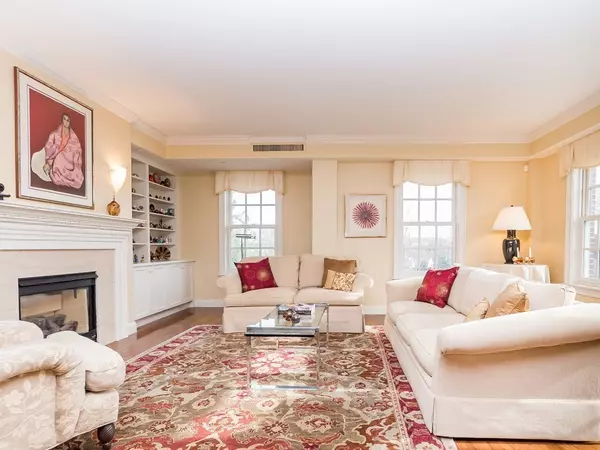Newton, MA 02459,336 Boylston St #302