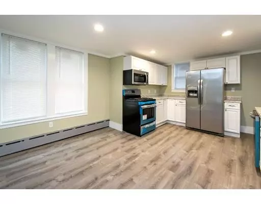 Holyoke, MA 01040,13 Grant St