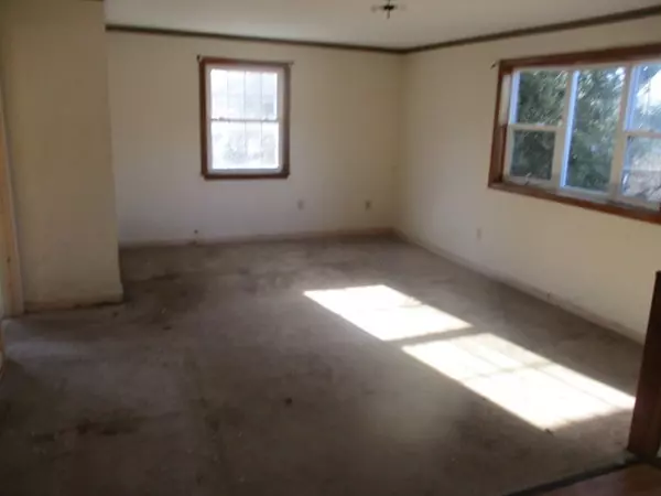 Swansea, MA 02777,2 Mount Fair Cir