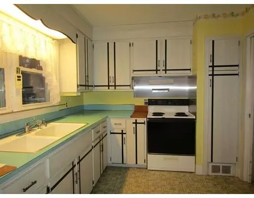 South Hadley, MA 01075,15 West Summit Street