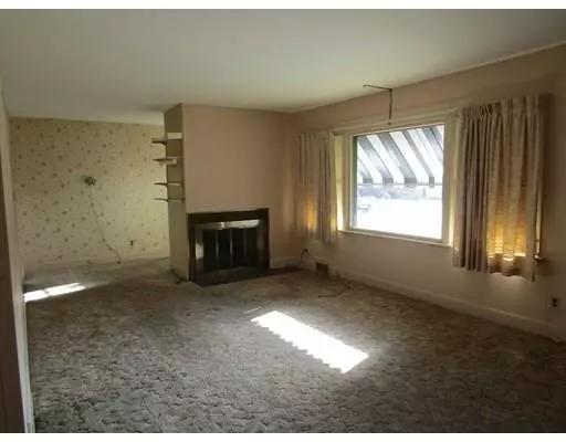 South Hadley, MA 01075,15 West Summit Street