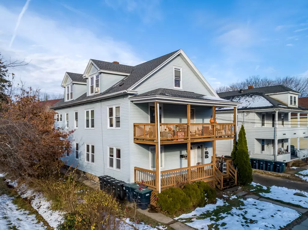 Southbridge, MA 01550,61 North St