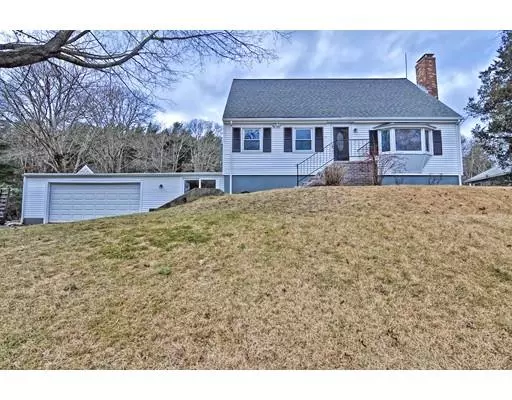 16 Clement St, Sandwich, MA 02563