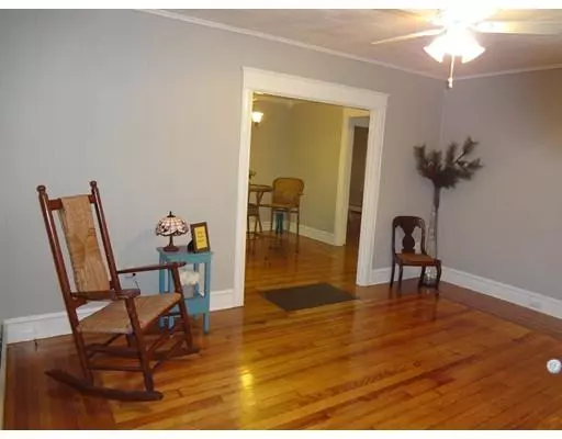 Swansea, MA 02777,27 Clancy Street