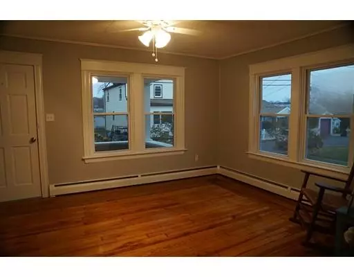 Swansea, MA 02777,27 Clancy Street