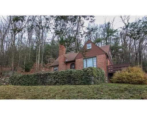 Palmer, MA 01069,12 Woodland St