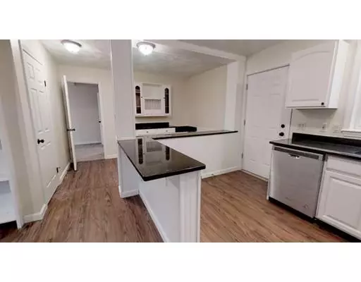 Acushnet, MA 02743,3 Buttonwood Ln