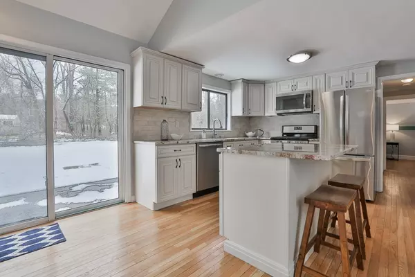 Andover, MA 01810,460 S Main St