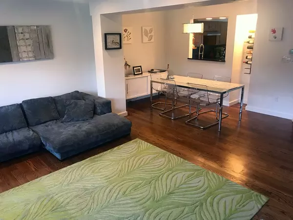 179 Tall Oaks Dr #D, Weymouth, MA 02190