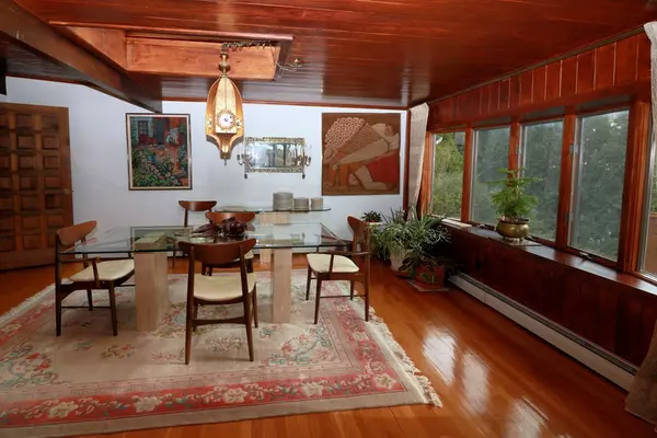 Wellesley, MA 02481,37 Maugus Hill Road