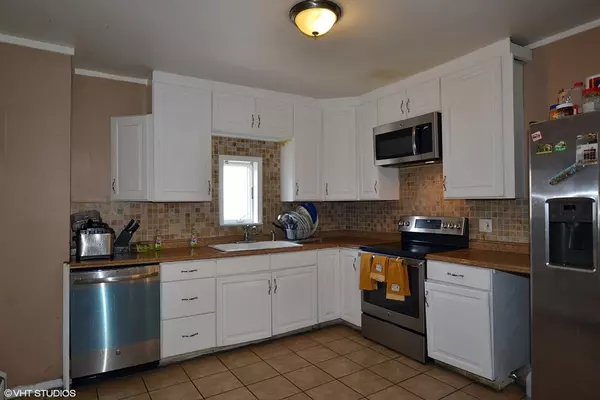 Lynn, MA 01902,42 Hanover St