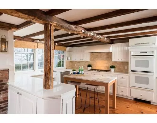 Hingham, MA 02043,26 Ship Street