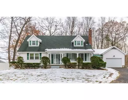 4 Kennedy Cir, Holyoke, MA 01040