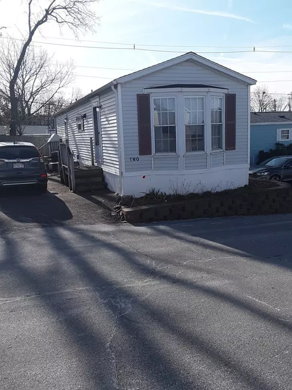 Peabody, MA 01960,161 Newbury #2